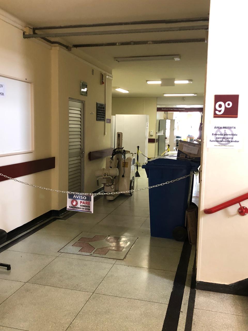 HC usa correntes e biombos para separar ala Covid