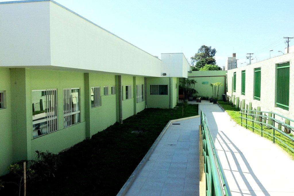 Hospital Bom Retiro mantém trabalhando enfermeiros do grupo de risco