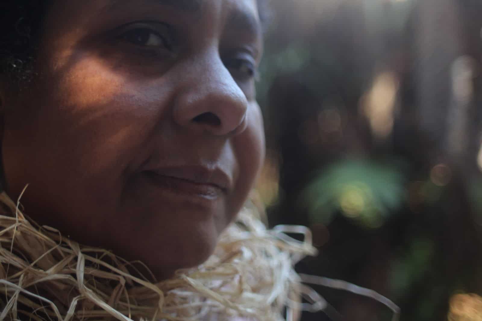 Viva e pulsante, Roseane Santos lança "Fronteiriça", seu primeiro disco solo