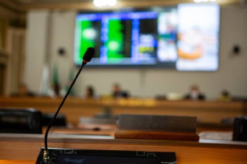 Só três dos 38 vereadores de Curitiba confirmam que não vão disputar reeleição