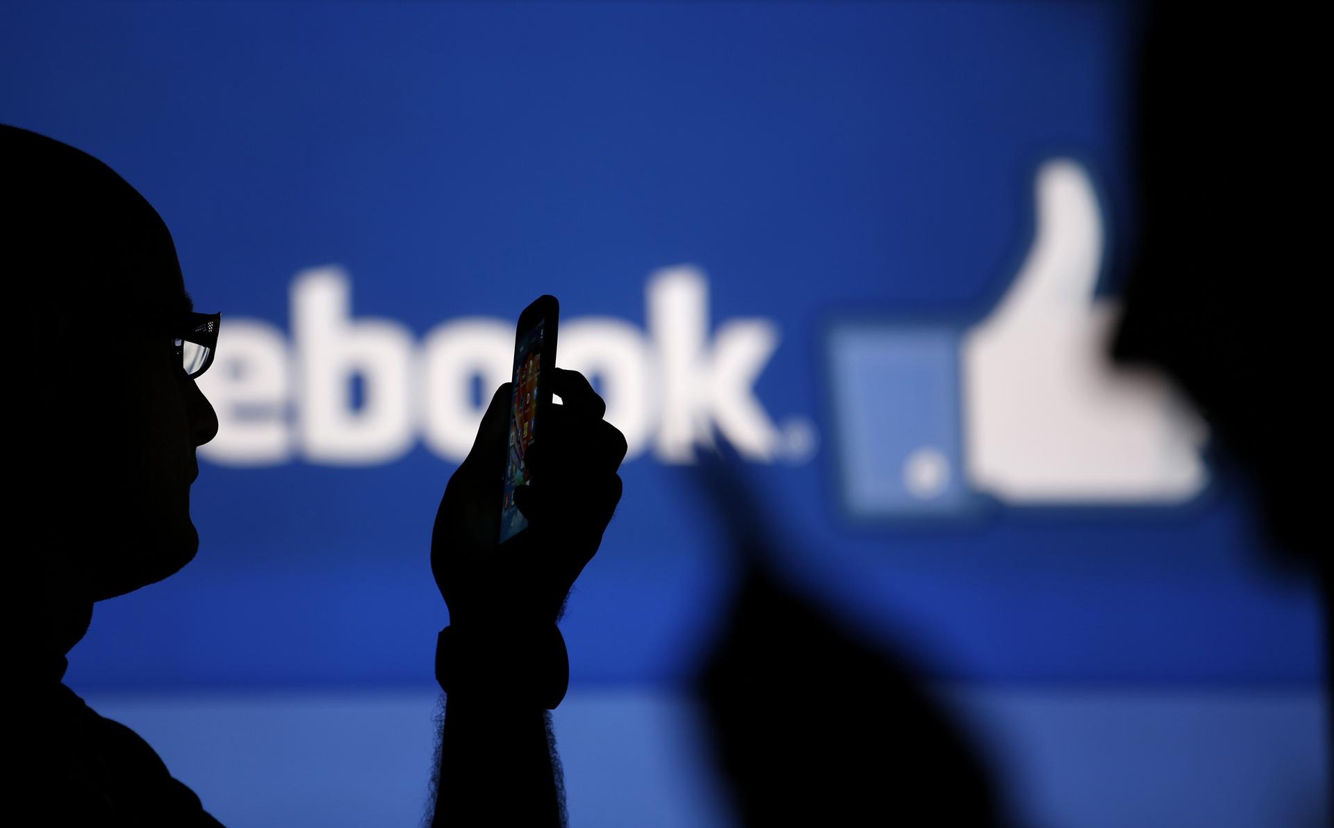 Bloqueio de anúncios políticos no Facebook ajuda quem quer reeleição