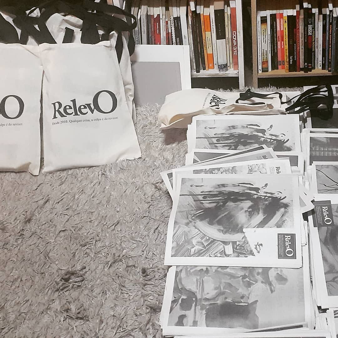 O escritor é quem sustenta um jornal de literatura, diz criador do RelevO