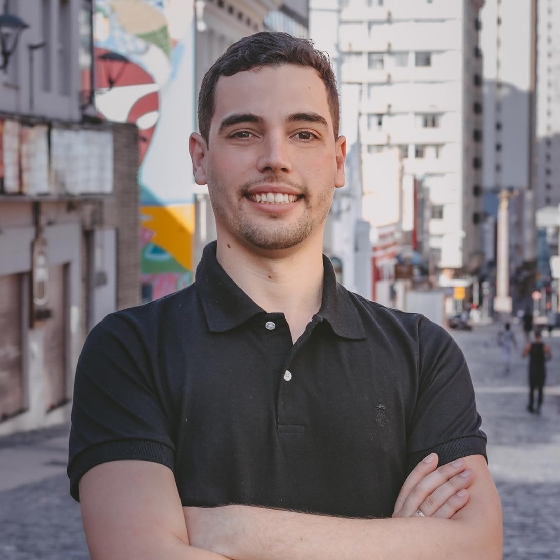 Candidato LGBTI+ é atacado em Curitiba
