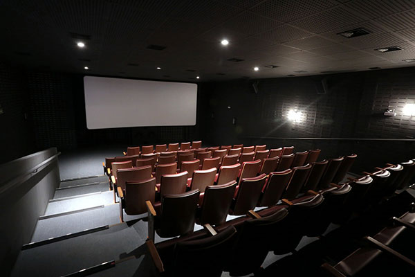 Após sete meses fechado, Cine Passeio reabre neste sábado