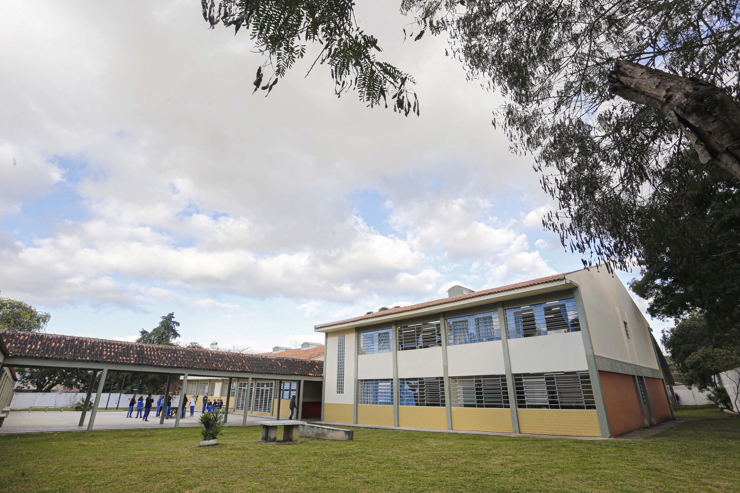 Seis escolas estaduais serão fechadas em 2021