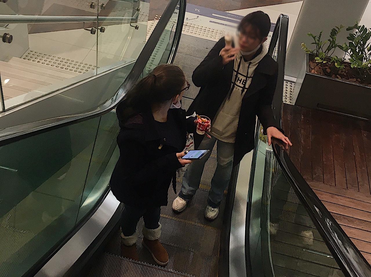 Banheiro de shopping vira provador em Curitiba