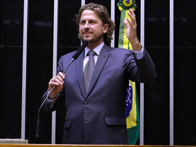 Petistas de Curitiba programam ato contra apoio a Ducci