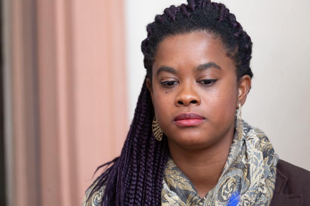 Carol Dartora, primeira negra eleita em Curitiba, é ameaçada de morte