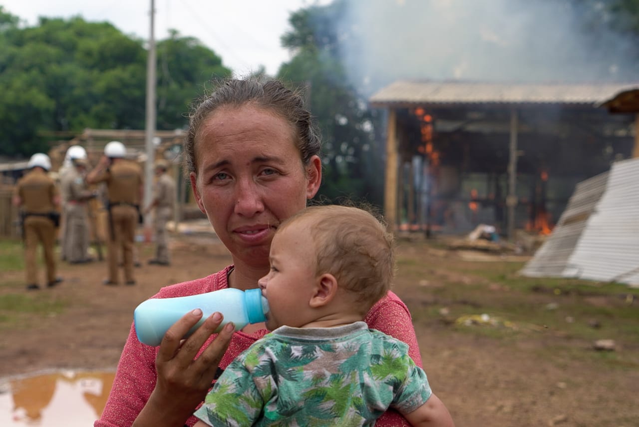 Mil pessoas ficaram sem ter onde morar às vésperas do Natal