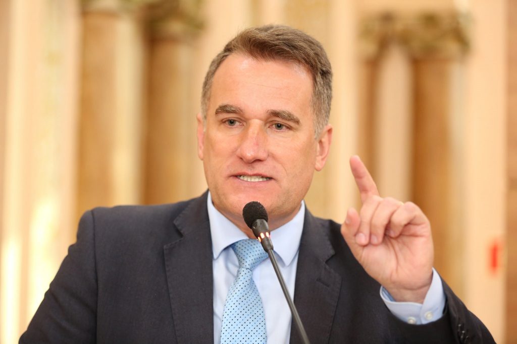 Tico Kuzma é eleito para segundo mandato de presidente da Câmara de Curitiba