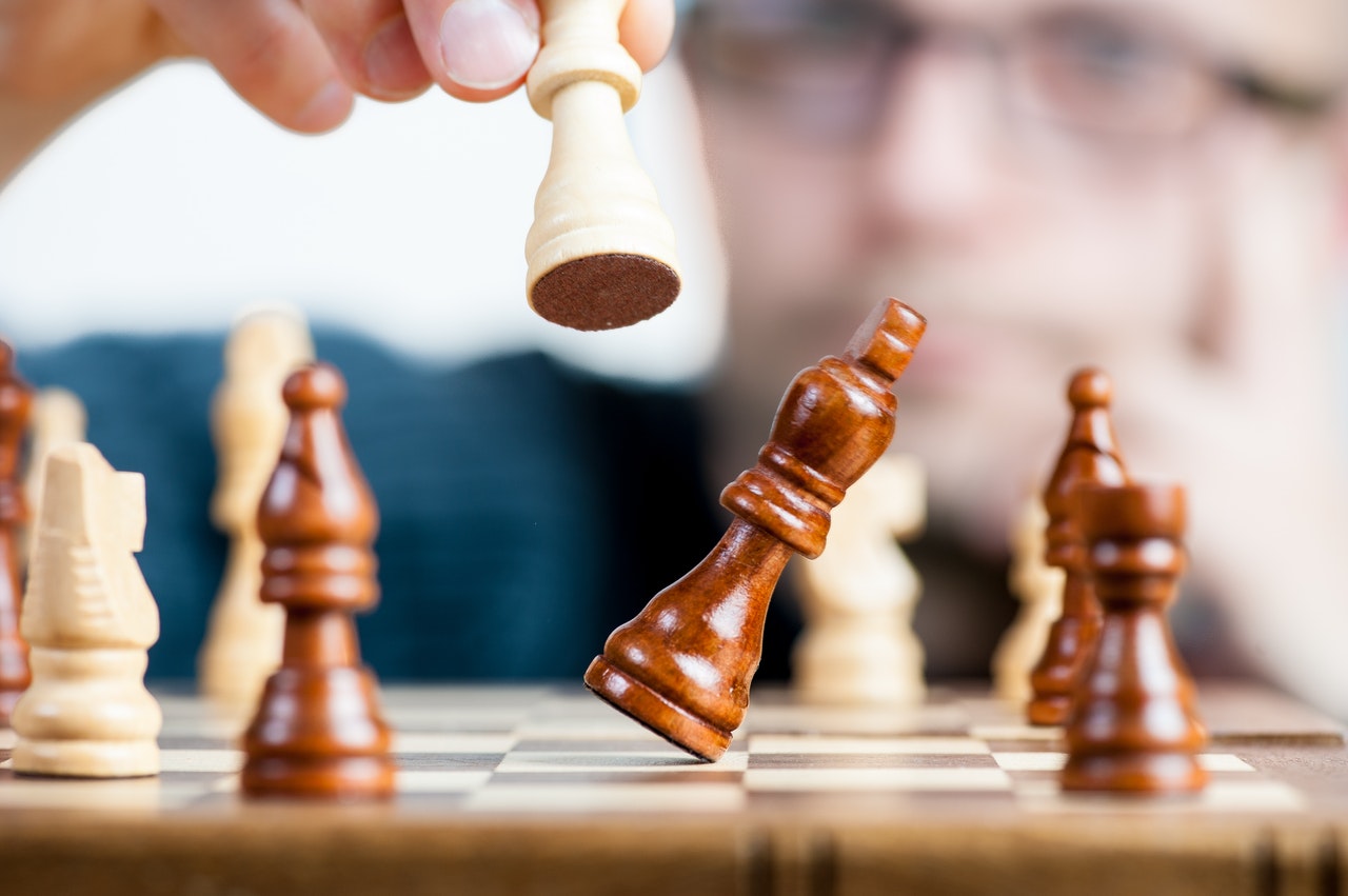 Xeque: não misture política e xadrez