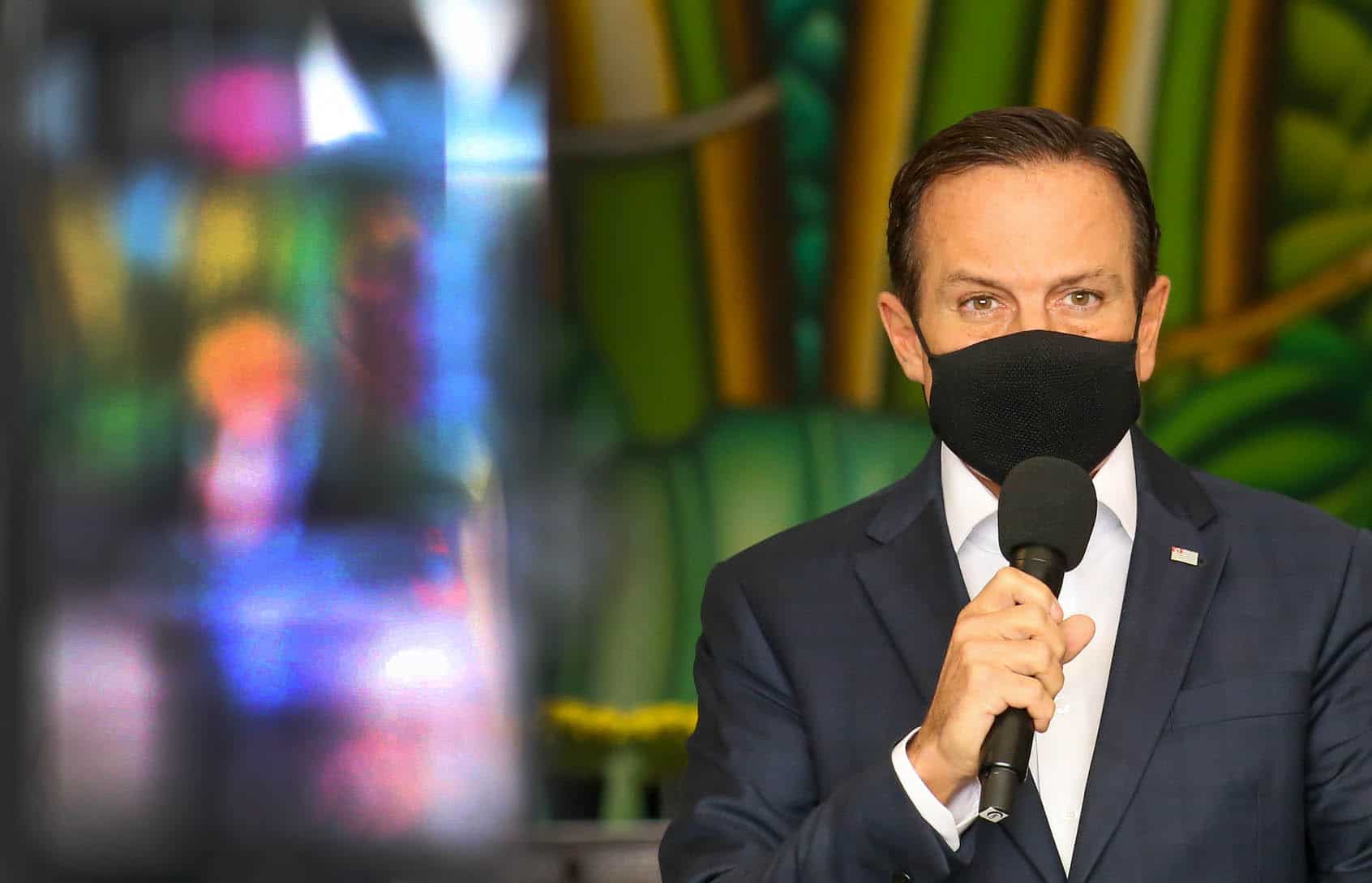 Em cenário incerto, siglas gastam milhões de dinheiro público com presidenciáveis