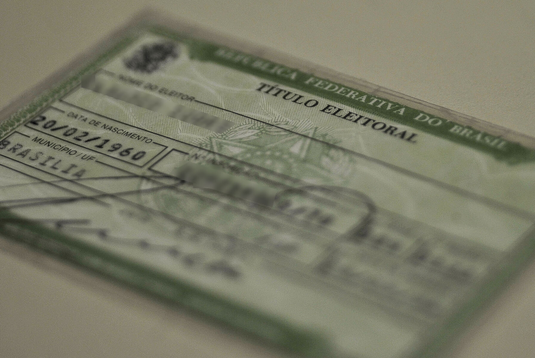 Curitibanos devem regularizar título de eleitor até maio