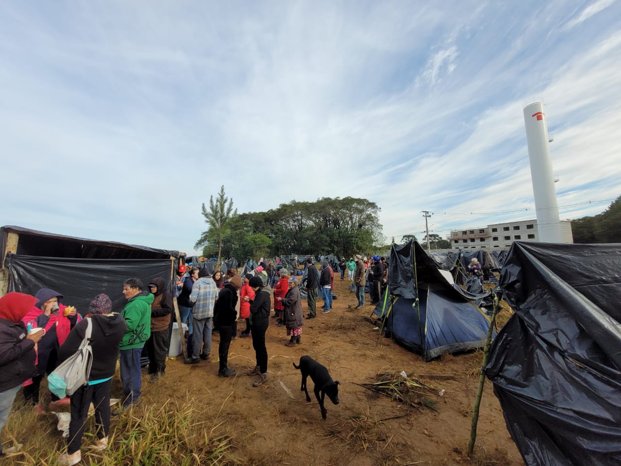 Famílias se dizem perplexas com ordem para deixar terreno no Campo do Santana