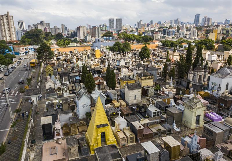 Curitiba reajusta preço de funerais em 6%