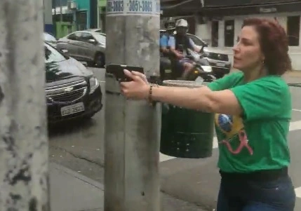 Palavra nova, velha realidade
