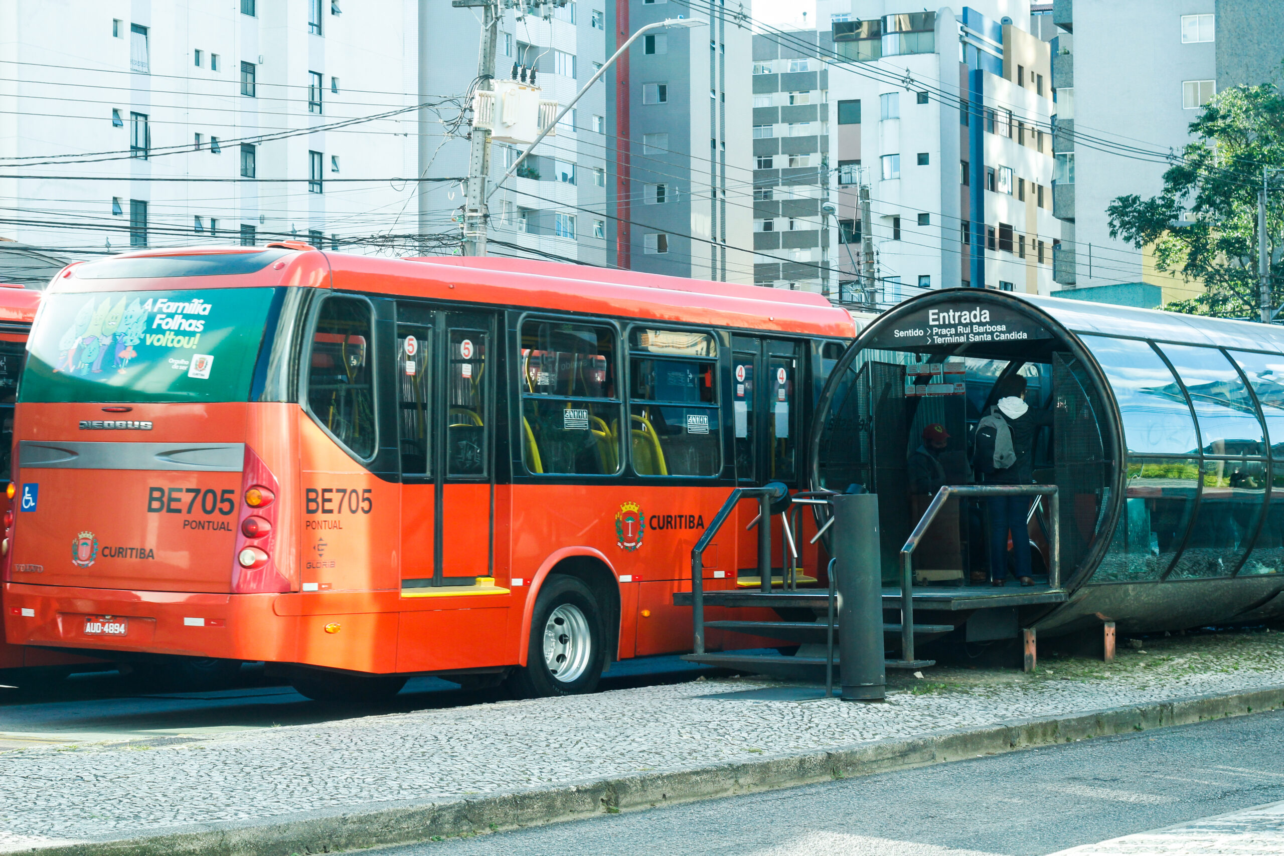 Greca: ônibus não terá reajuste. Déficit será de R$ 184 mi