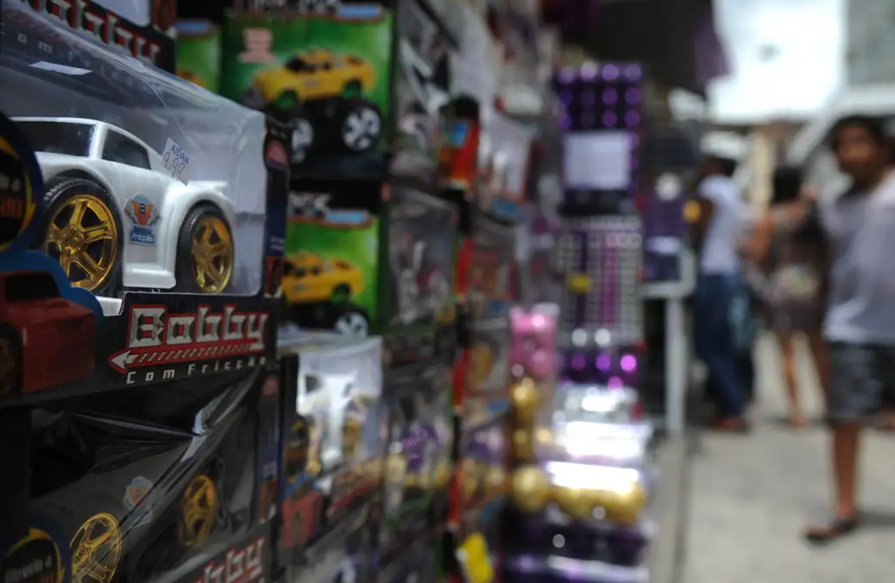 Campanha arrecada doações para crianças e pessoas em situação de rua