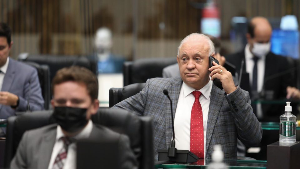 Deputados cogitam mudar sistema de eleição só para evitar vitória de Traiano