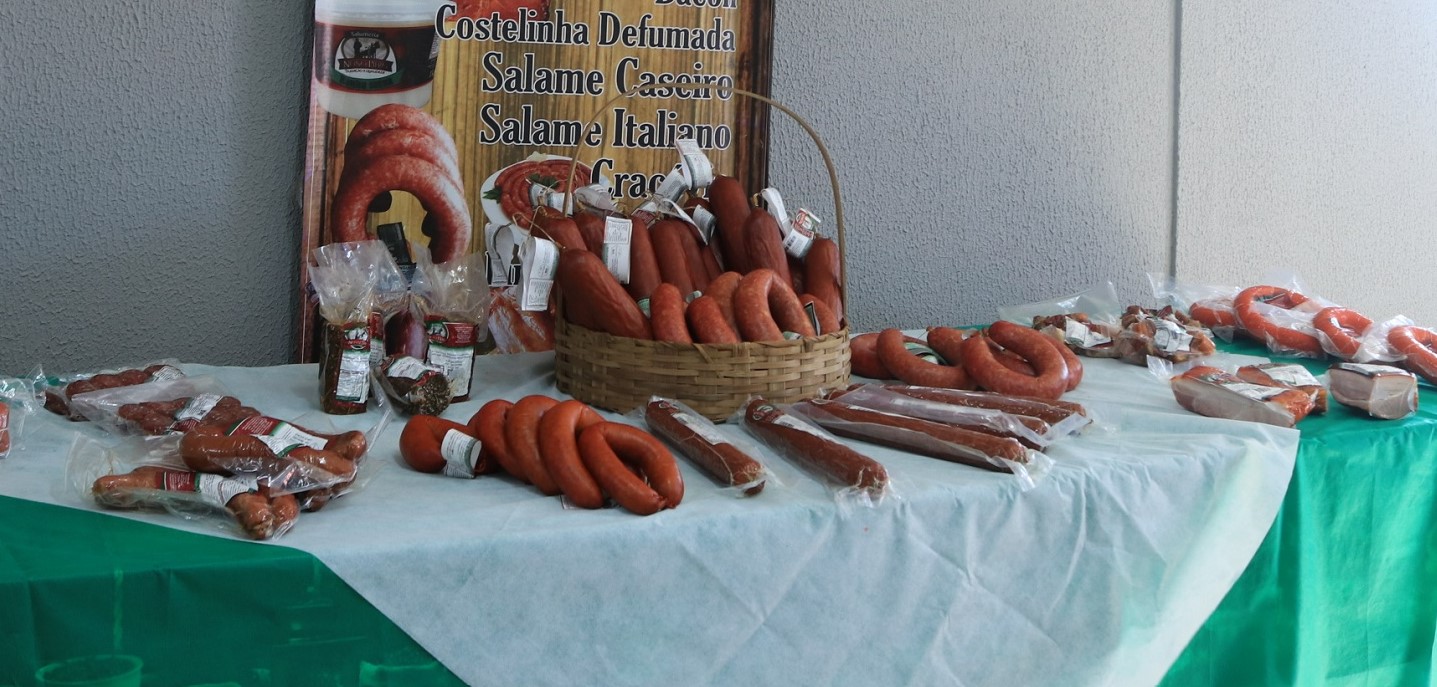 Agroindústria de Campo Largo consegue selo de salumeria