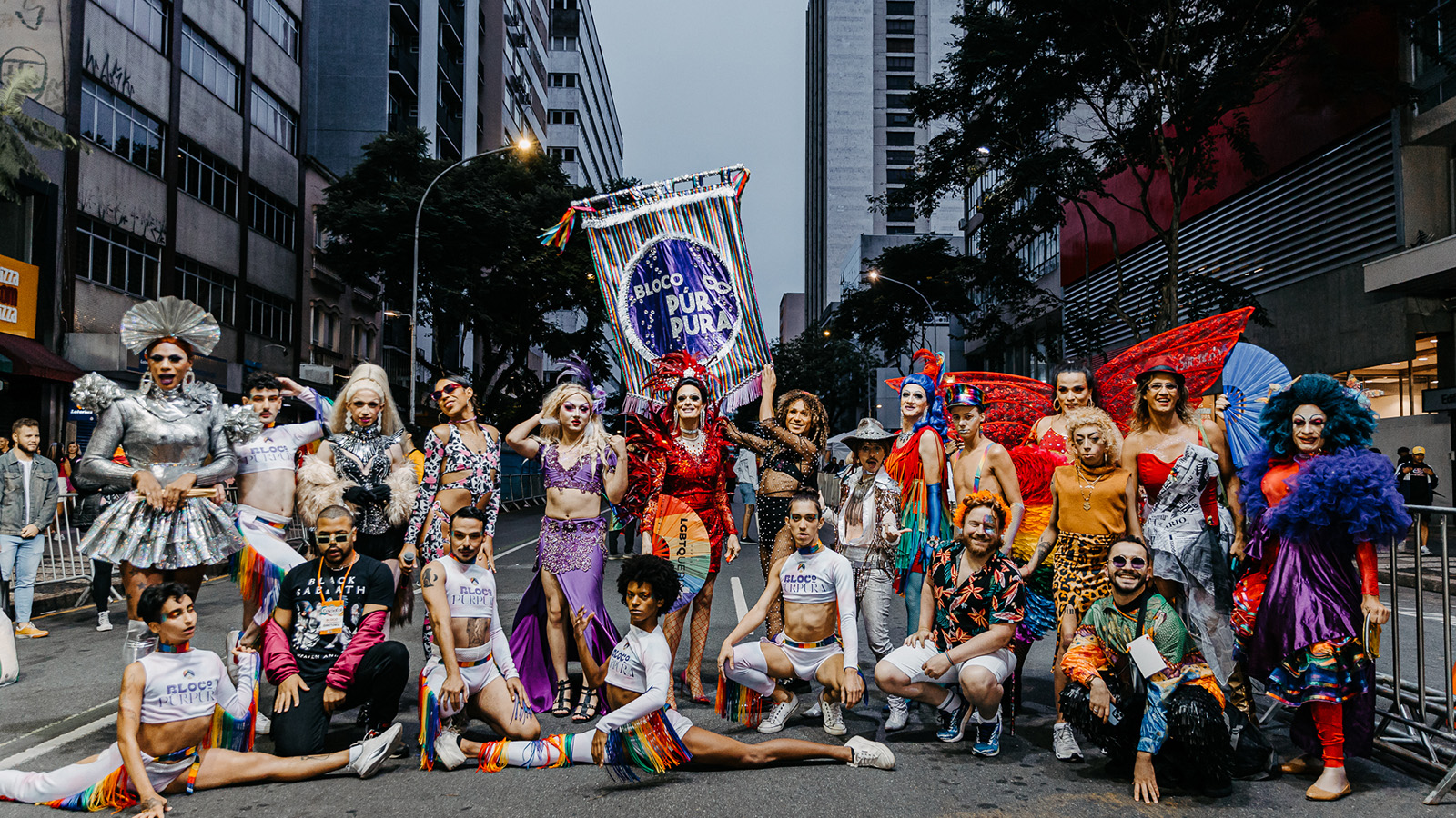 Bloco Púrpura e Divas Curitiba se unem para desfilar no Carnaval