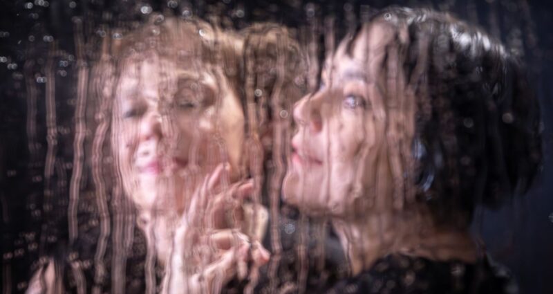 "Ana Lívia", com Bete Coelho, será um dos destaques do Festival de Curitiba