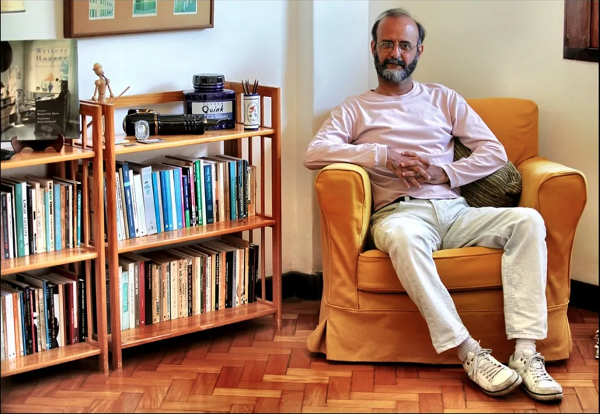 Escritor Francisco Azevedo conversa com leitores