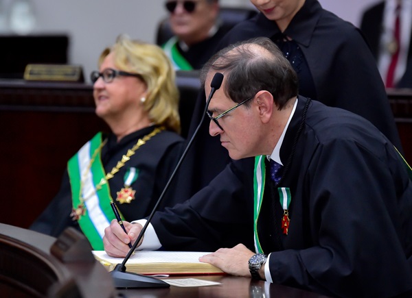 Gerente que deu ração a funcionárias no Dia da Mulher tem justa causa confirmada