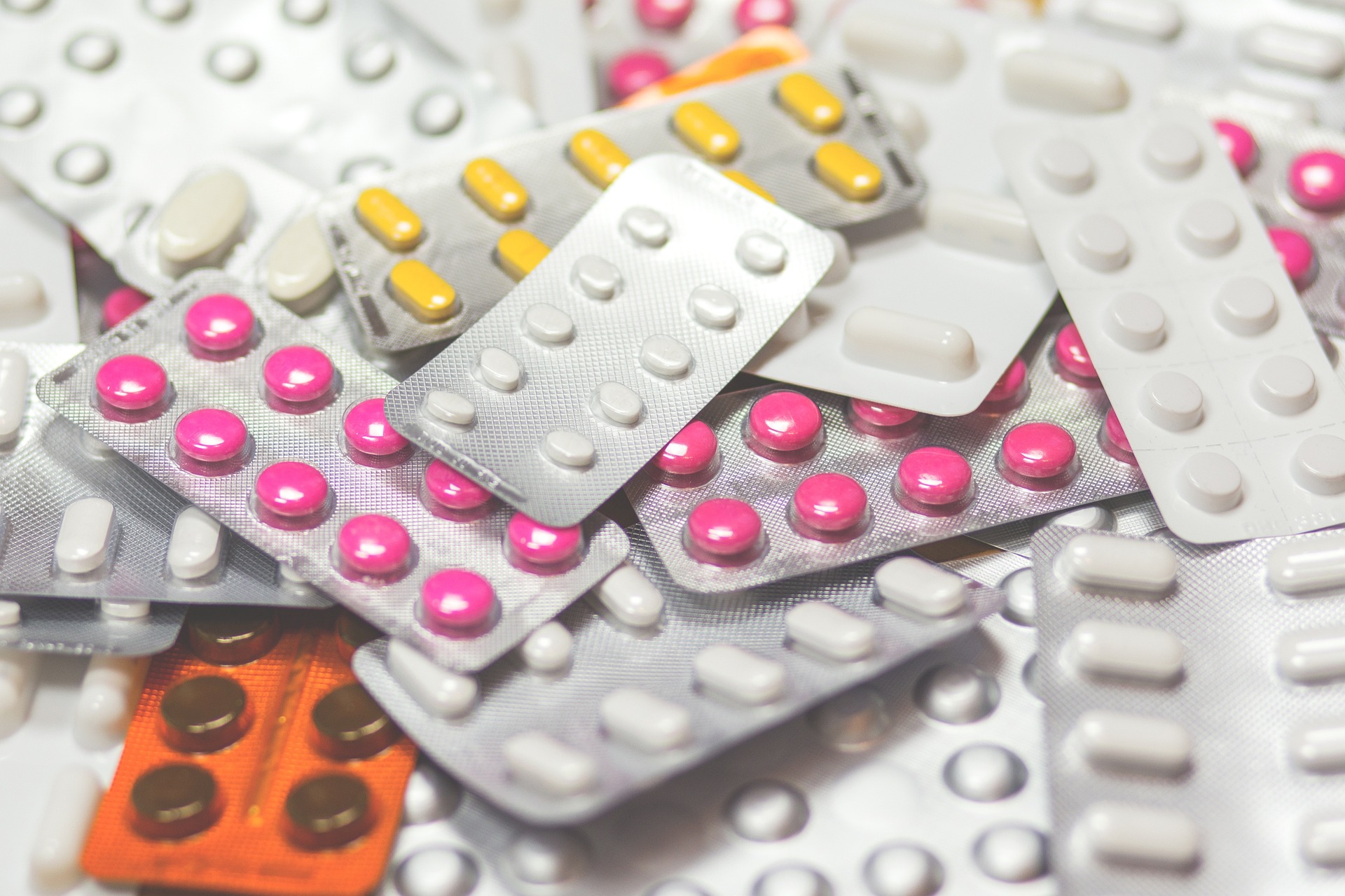 Reajuste no valor de medicamentos deve pesar no bolso de curitibanos em abril