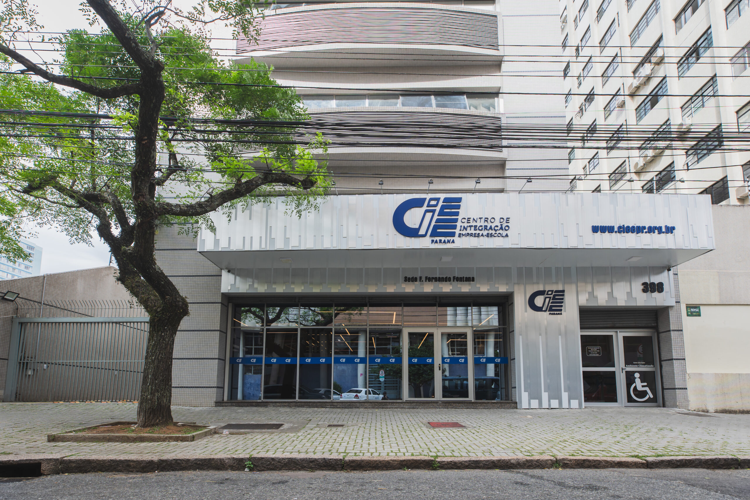 Curitiba tem vagas de estágio com bolsas de até R$ 1,2 mil