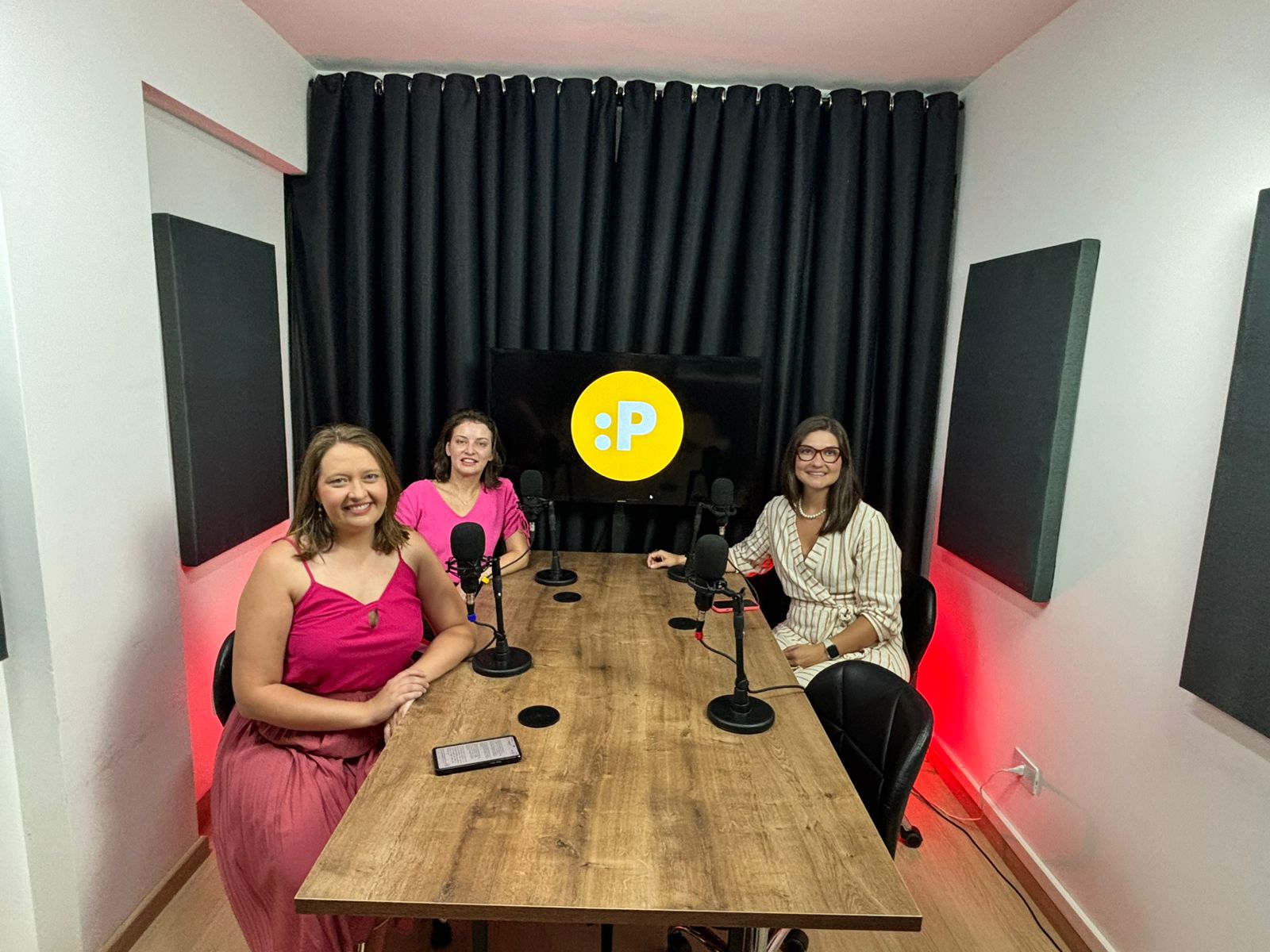 O Avesso da Pele: podcast debate censura a livro em escolas públicas do Paraná