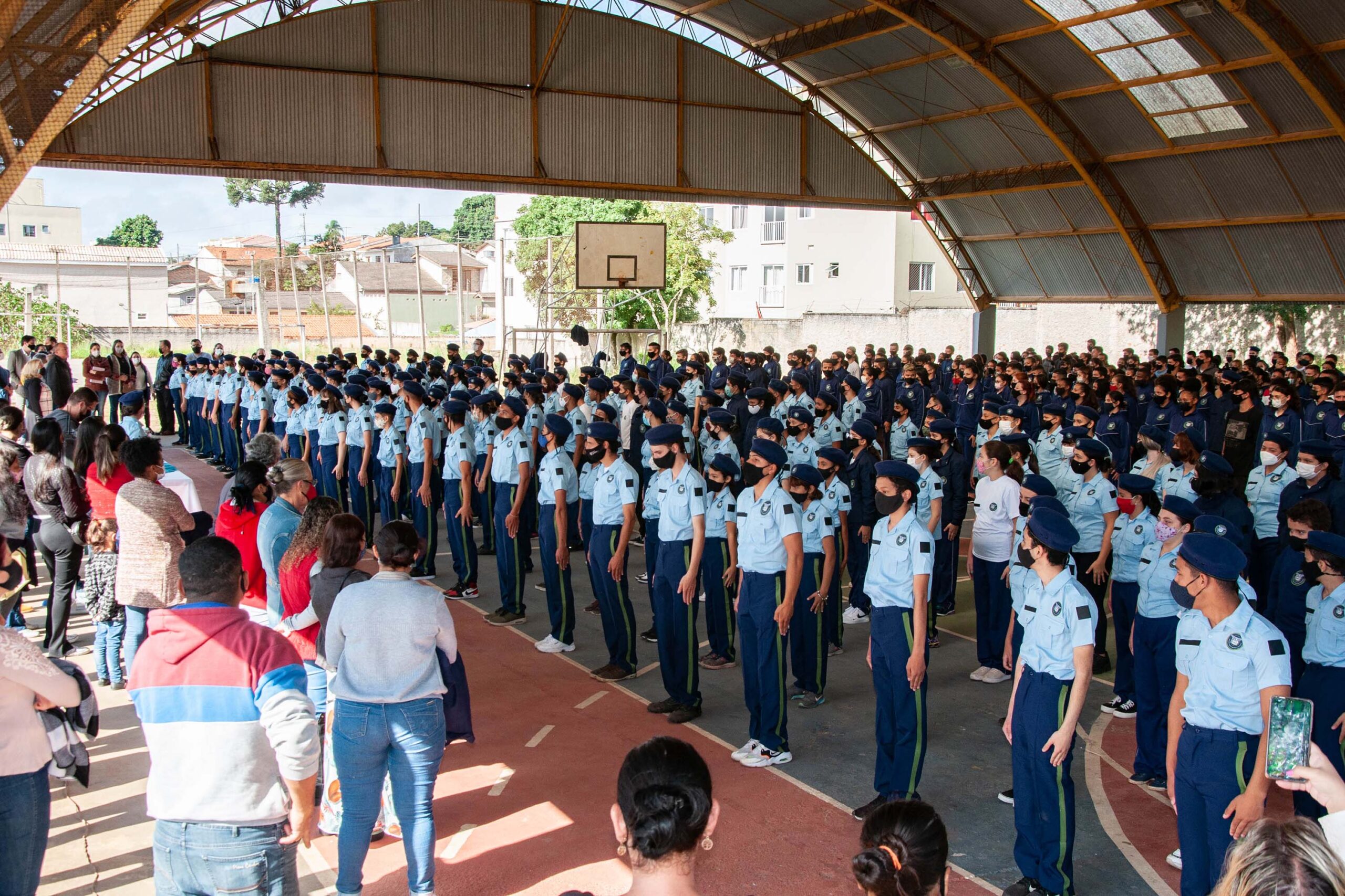 A persistência da sociedade disciplinar no Brasil contemporâneo: o espectro autoritário nas escolas