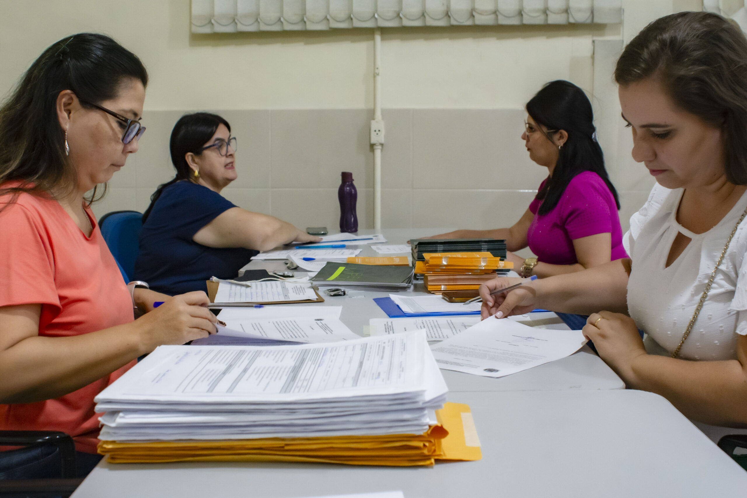 Servidores da educação serão indenizados por licença não usufruída. Confira a lista