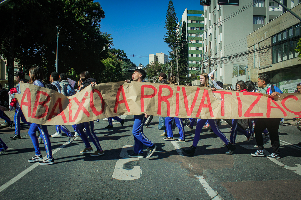 O engodo das privatizações dos serviços públicos: o retorno ao século XVIII