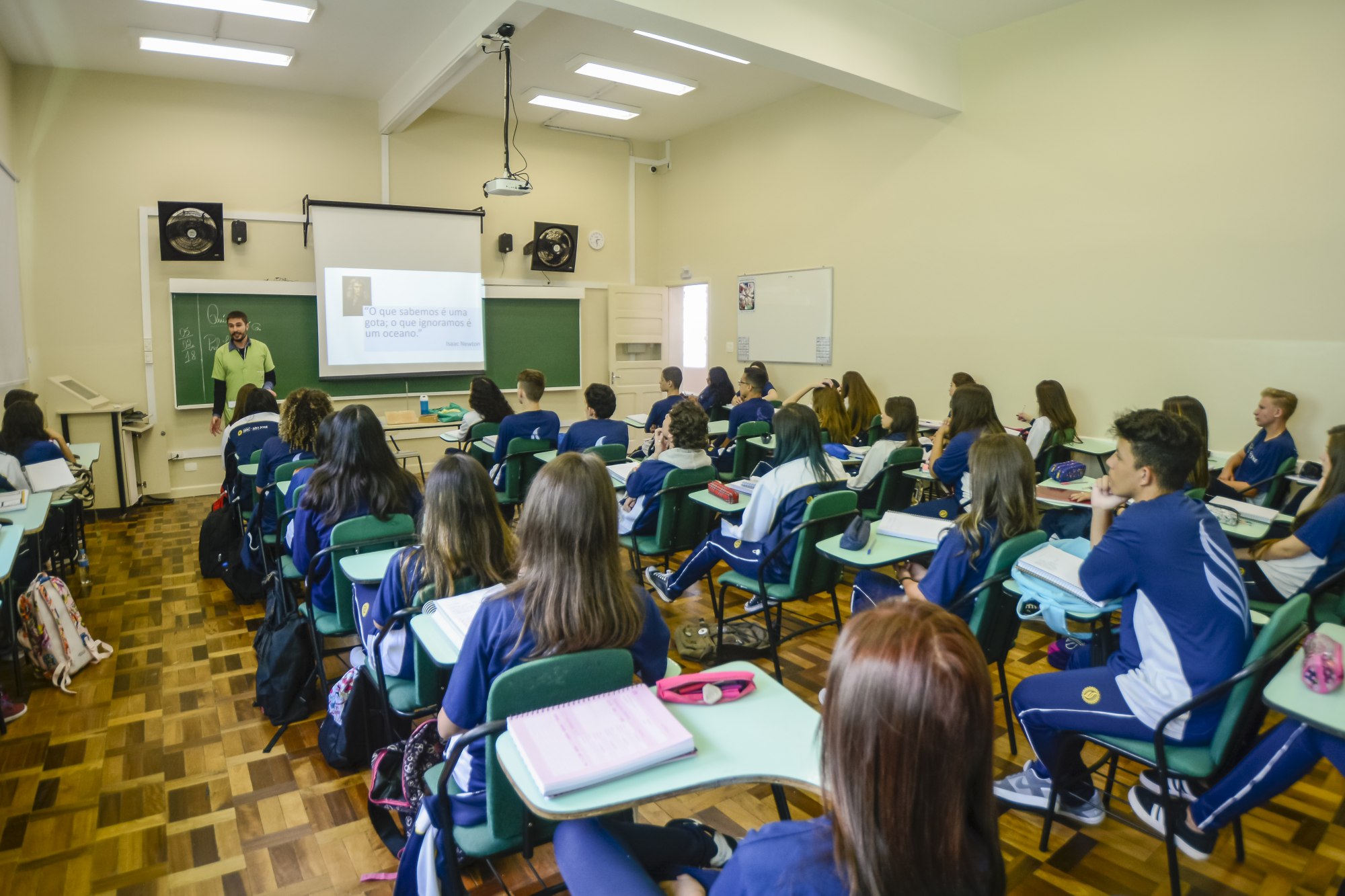 Sesc São José tem bolsas de estudo para Ensino Médio. Veja como concorrer
