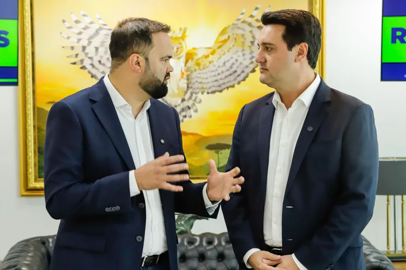 Ratinho Júnior terá que explicar terceirização de escolas ao STF