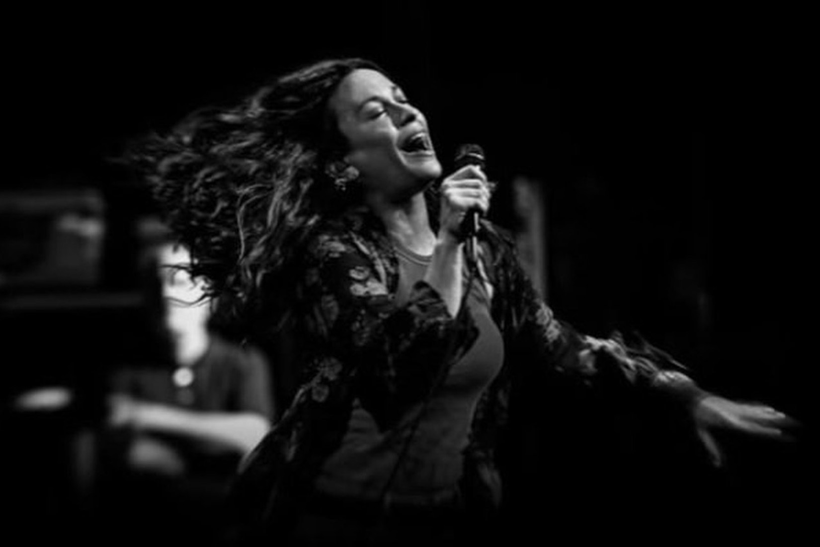 Saiba como comprar ingressos para o show de Alanis Morissette em Curitiba
