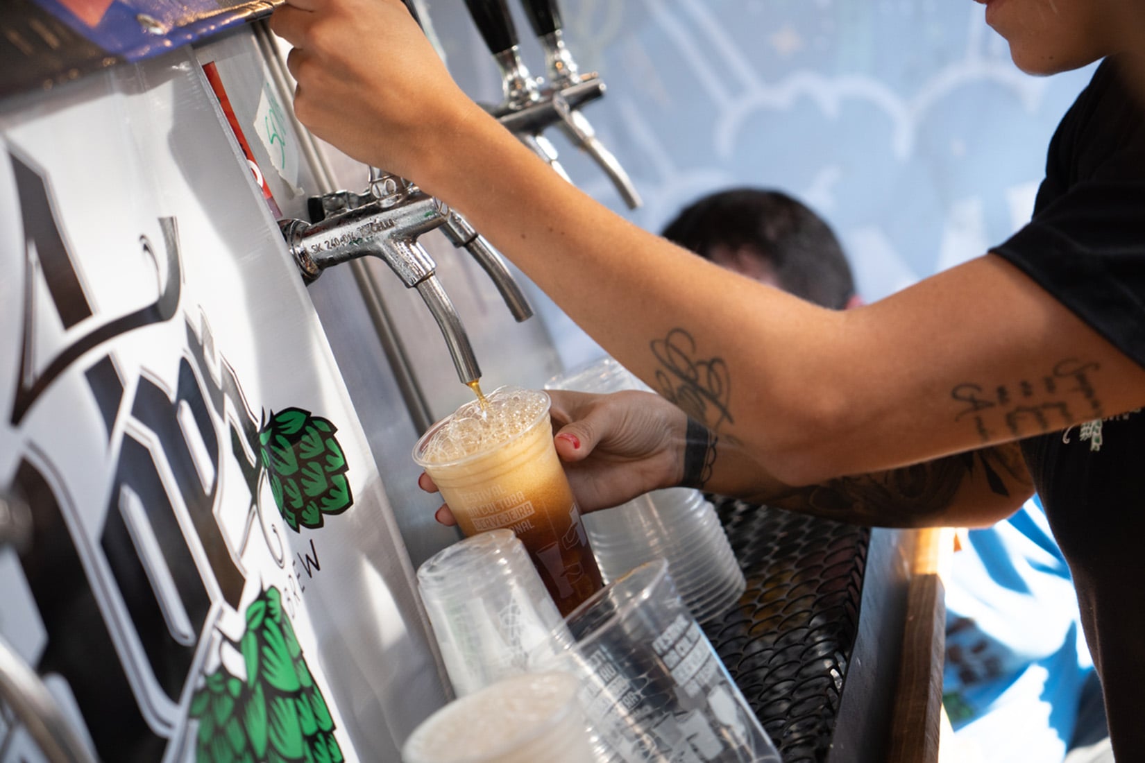 Festival de cerveja artesanal tem mais de 200 rótulos, shows e lançamento de rota turística especial
