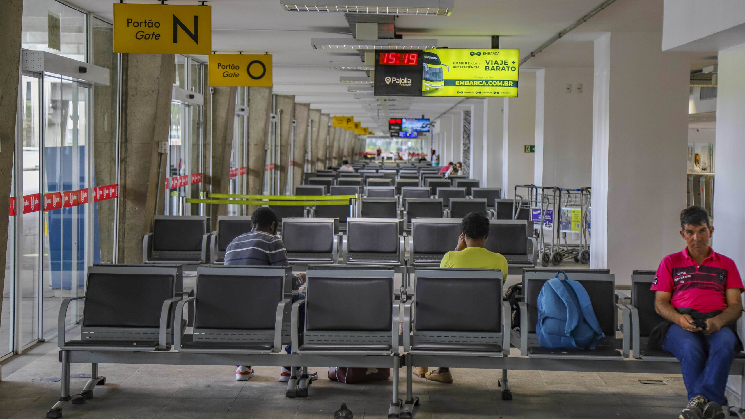 Passageira denuncia empresa de ônibus por irregularidades em viagem de Curitiba para Brasília