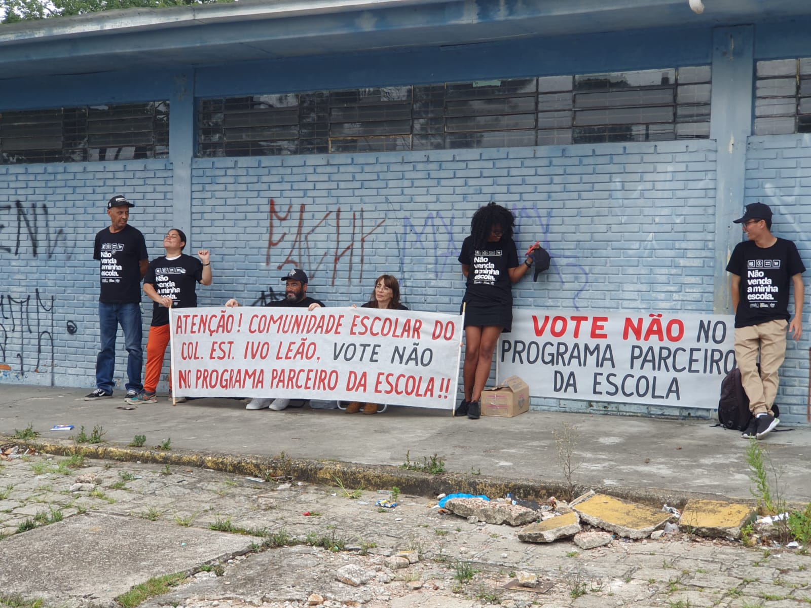 Governo Ratinho censura manifestações contrárias à entrega de escolas para empresas