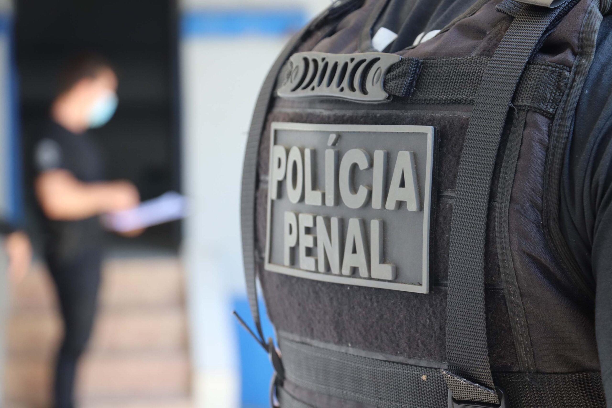 Sindicato dos Policiais Penais crítica DEPPEN por nova orientação na escolta de presos