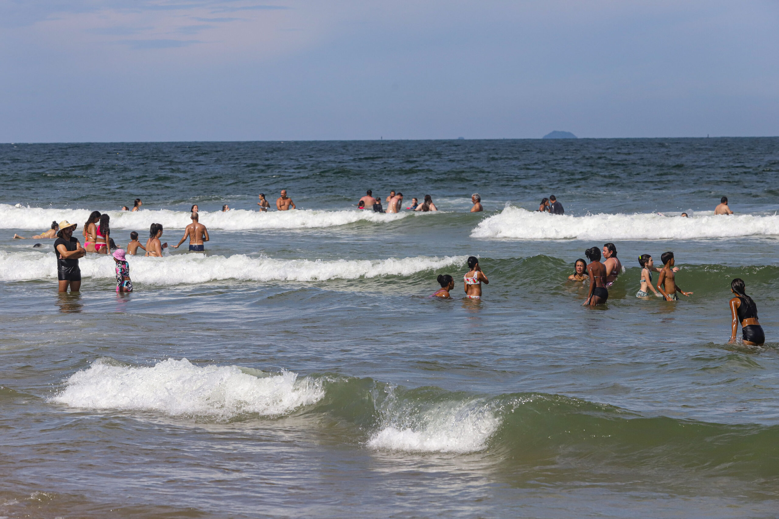 Praias do Paraná têm 15 pontos impróprios para banho
