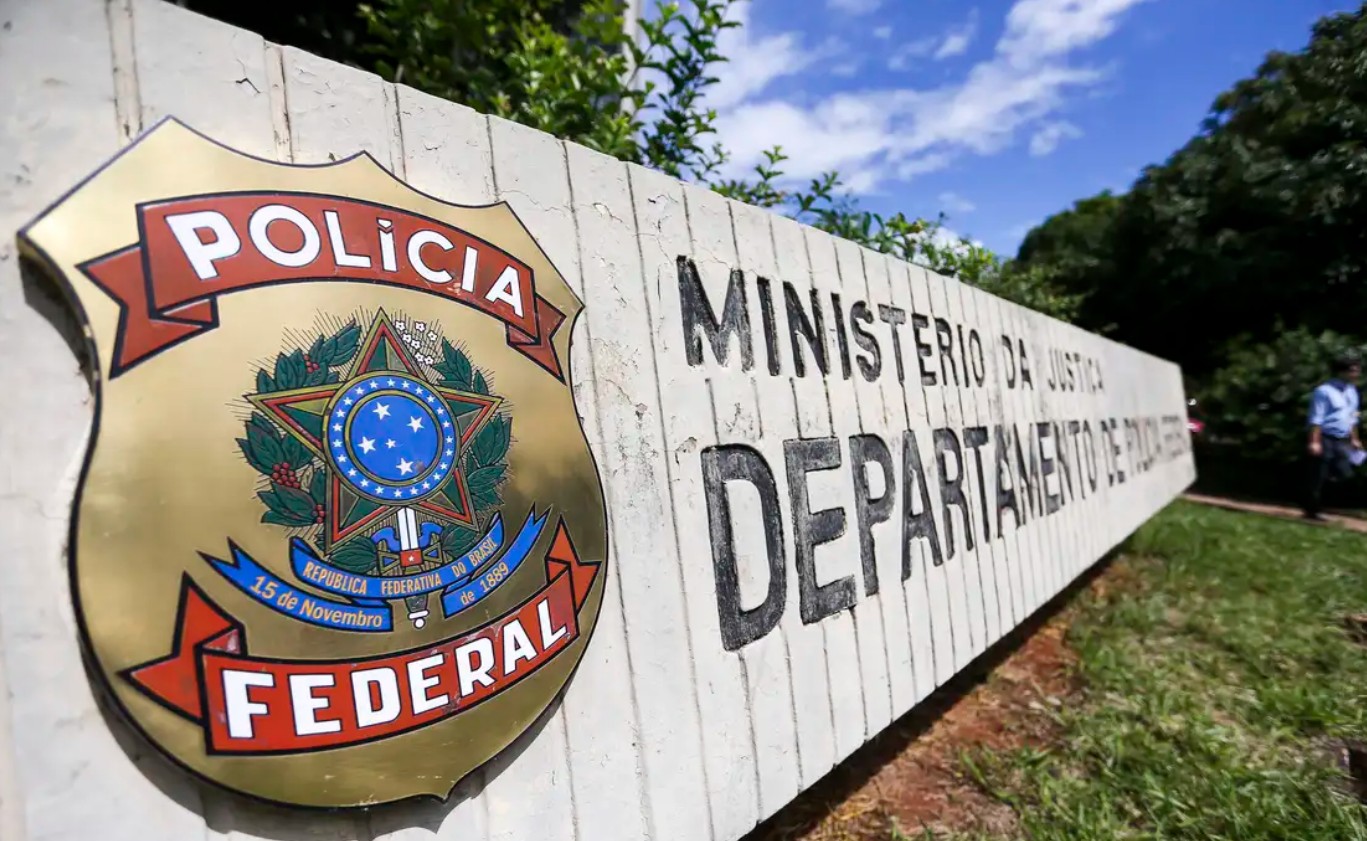 Operação da PF em Curitiba desarticula grupo acusado de desvio de recursos do SUS