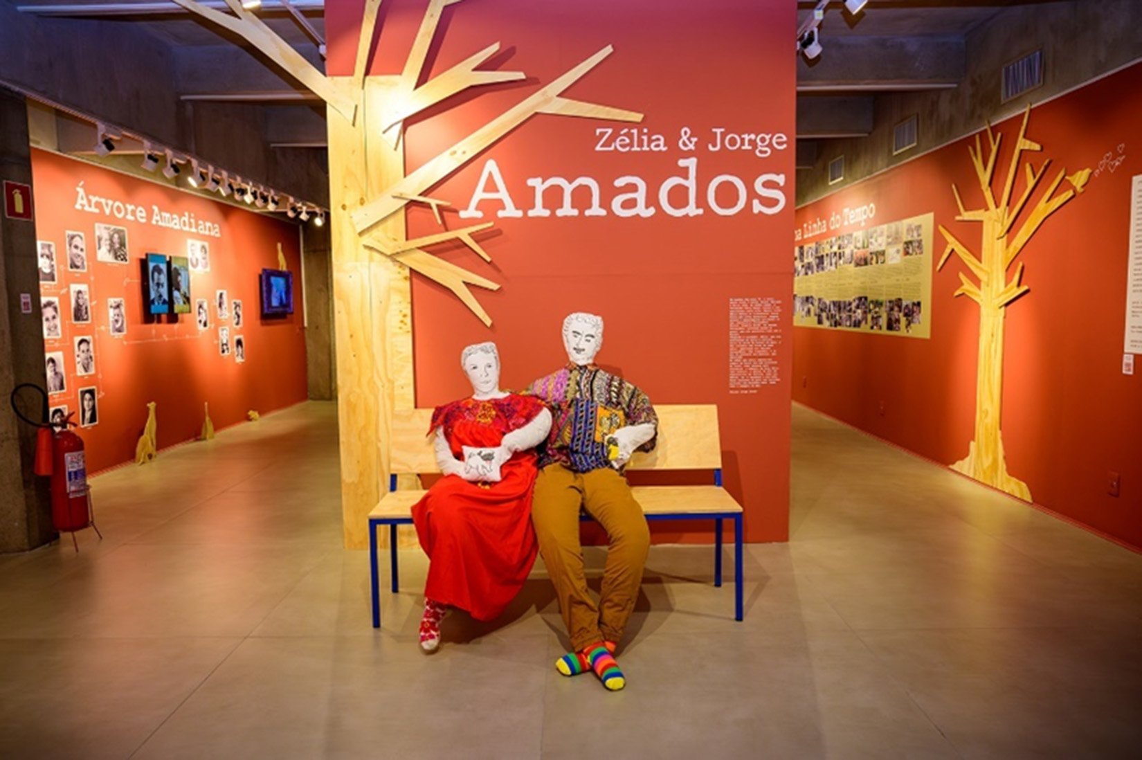 Exposição em homenagem a Zélia Gattai e Jorge Amado encerra temporada em Curitiba