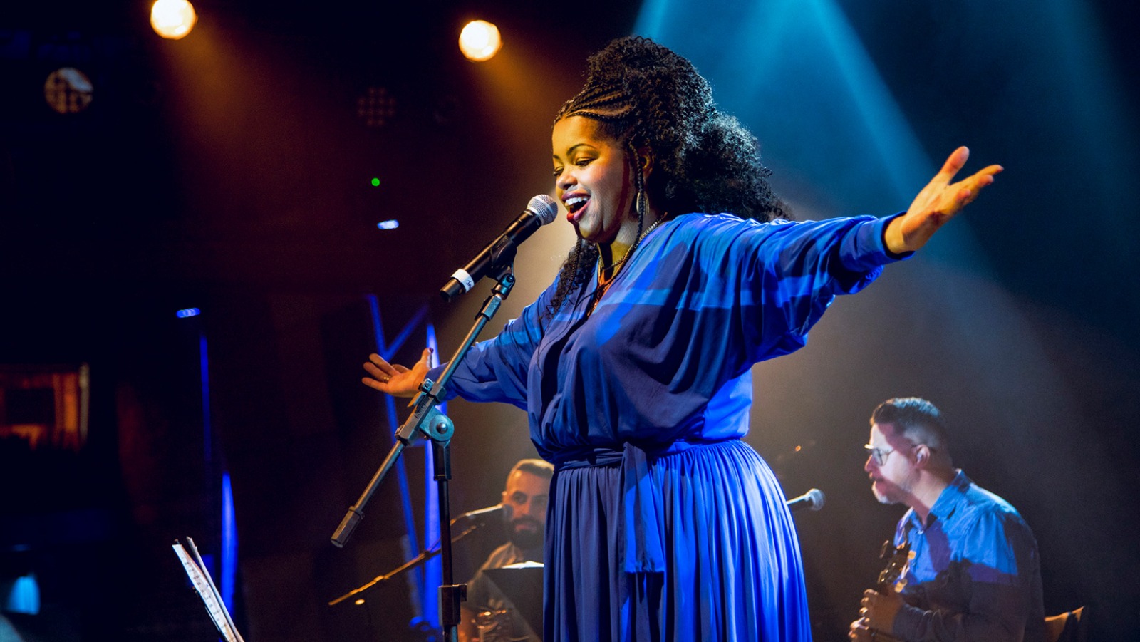 Janine Mathias apresenta o “Samba da Nêga” no O Tal do Quintal