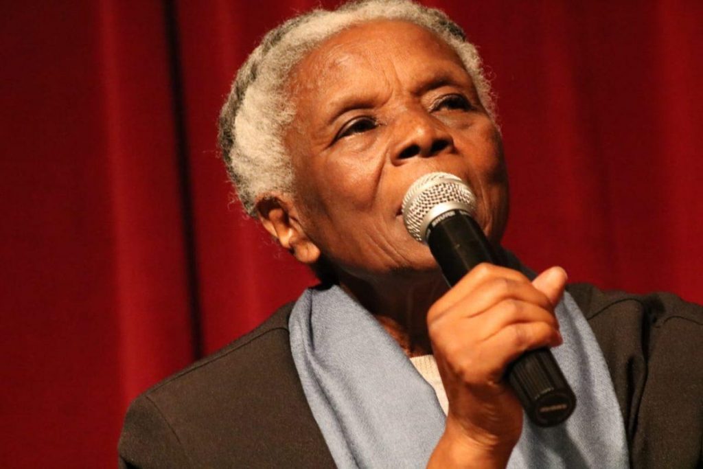 Morre Diva Guimarães, que emocionou o país ao falar sobre racismo na Flip