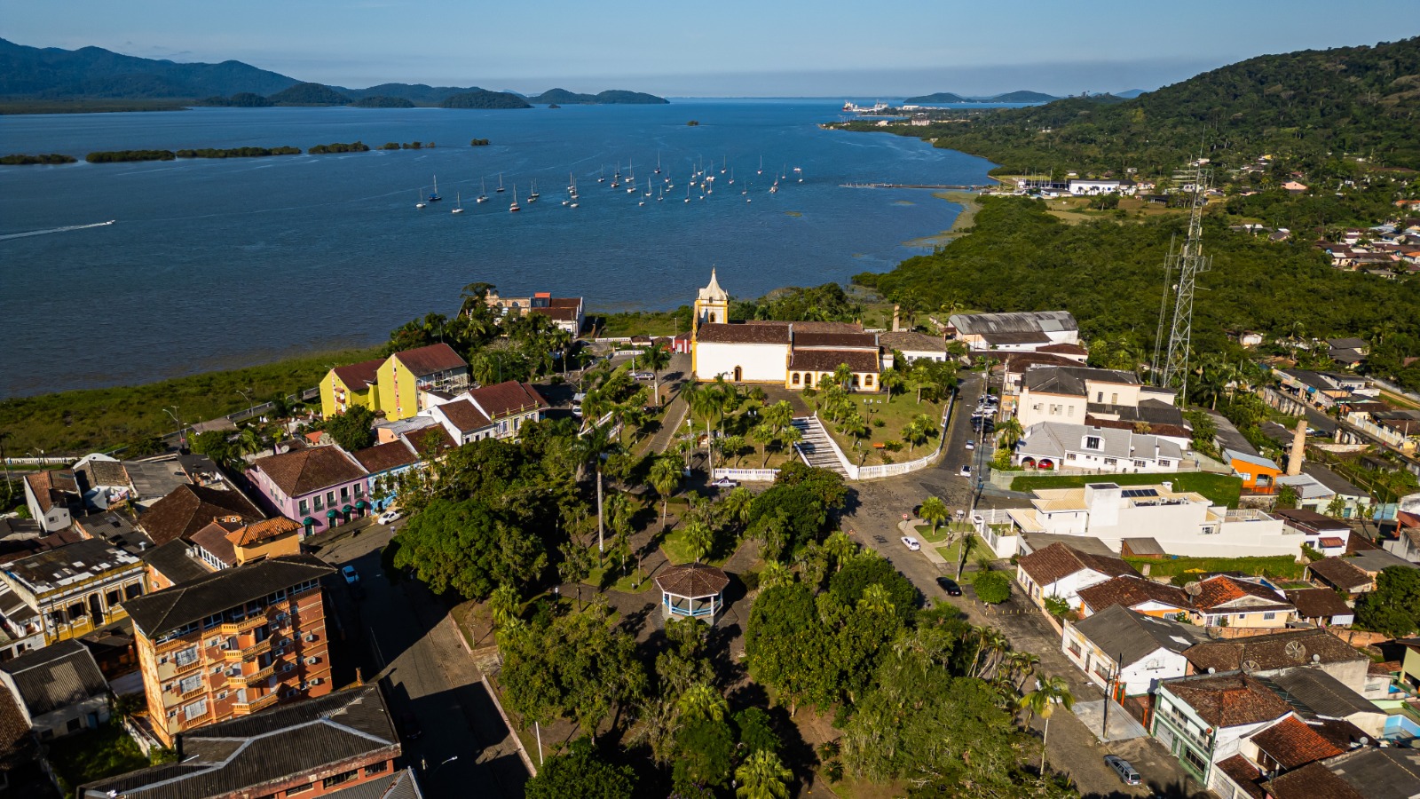Uma cidade inteligente é aquela que reconhece o valor da natureza e age em sua defesa