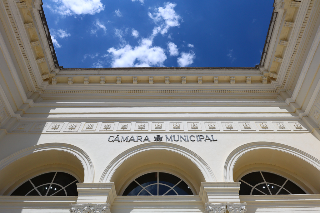 Câmara de Curitiba reprova votos de congratulações para o MST