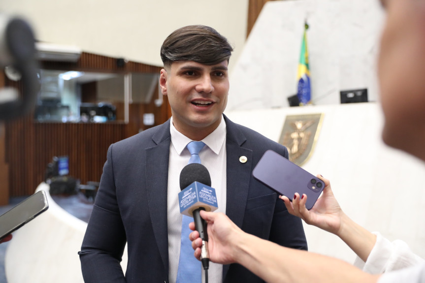 Gabinete do deputado Samuel Dantas é alvo de operação do MP contra concussão e peculato