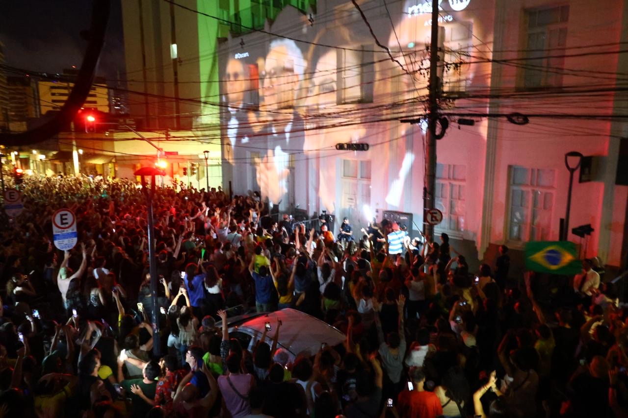Brasil ganha o Oscar de filme estrangeiro: Confira a festa da entrega do prêmio no Cine Passeio e os vencedores
